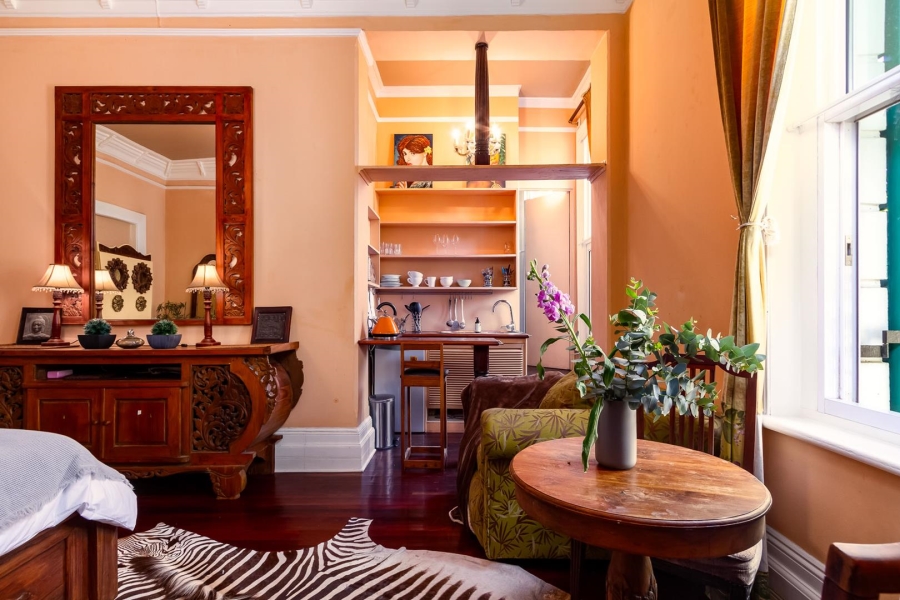 5 Bedroom Property for Sale in Gardens Western Cape